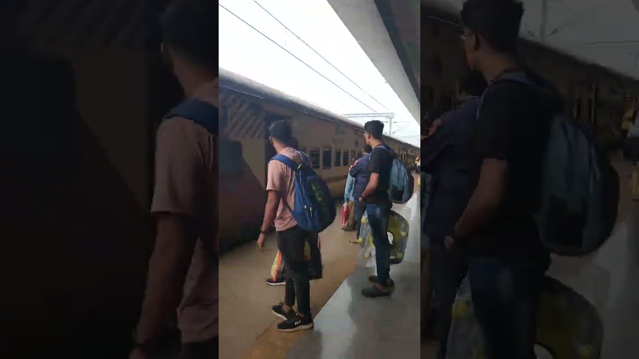 Rush for train | Belagavi Railway Station