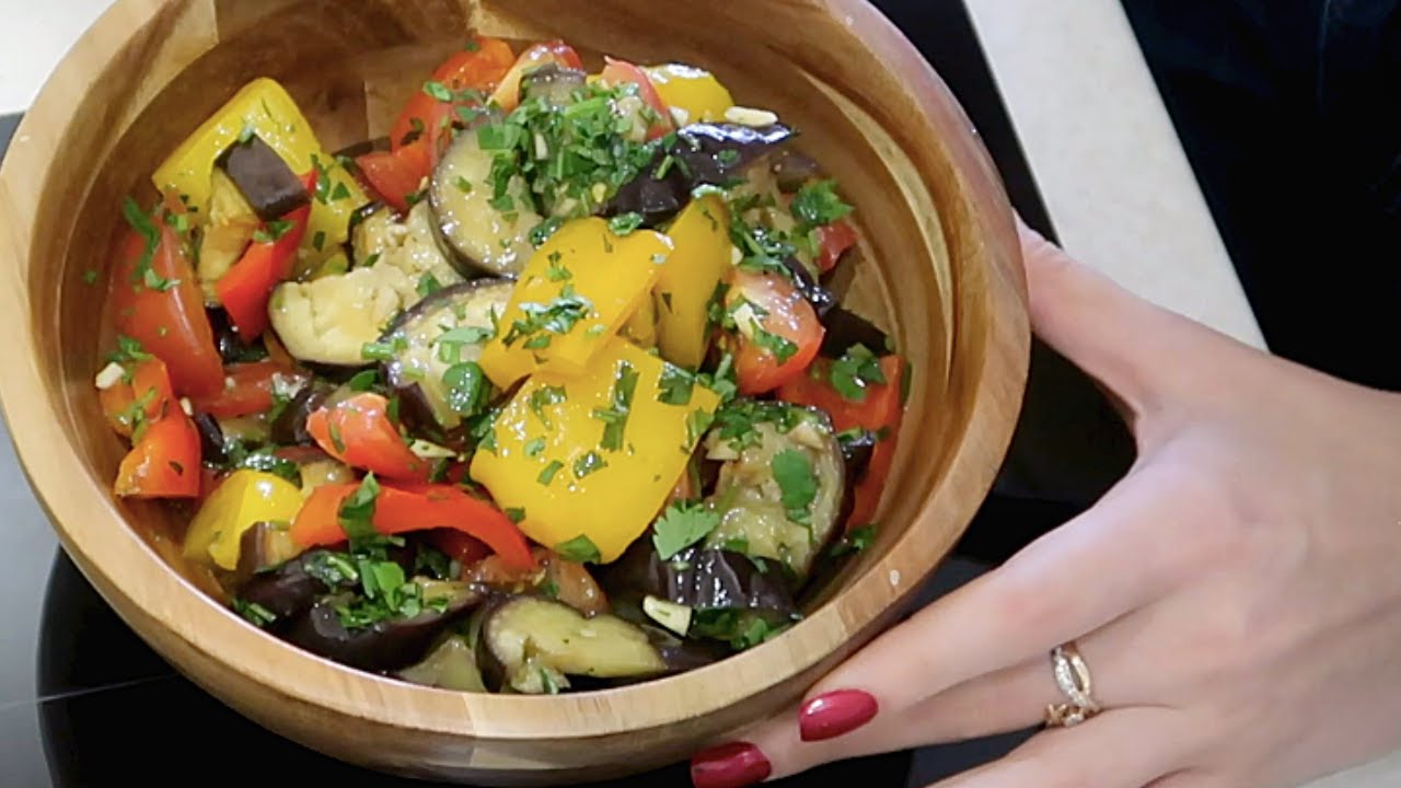 Рецепт салата с маринованными баклажанами