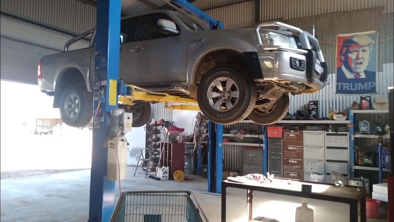 PK FORD Ranger WEAT engine crank angle sensor location code PO335 - YouTube