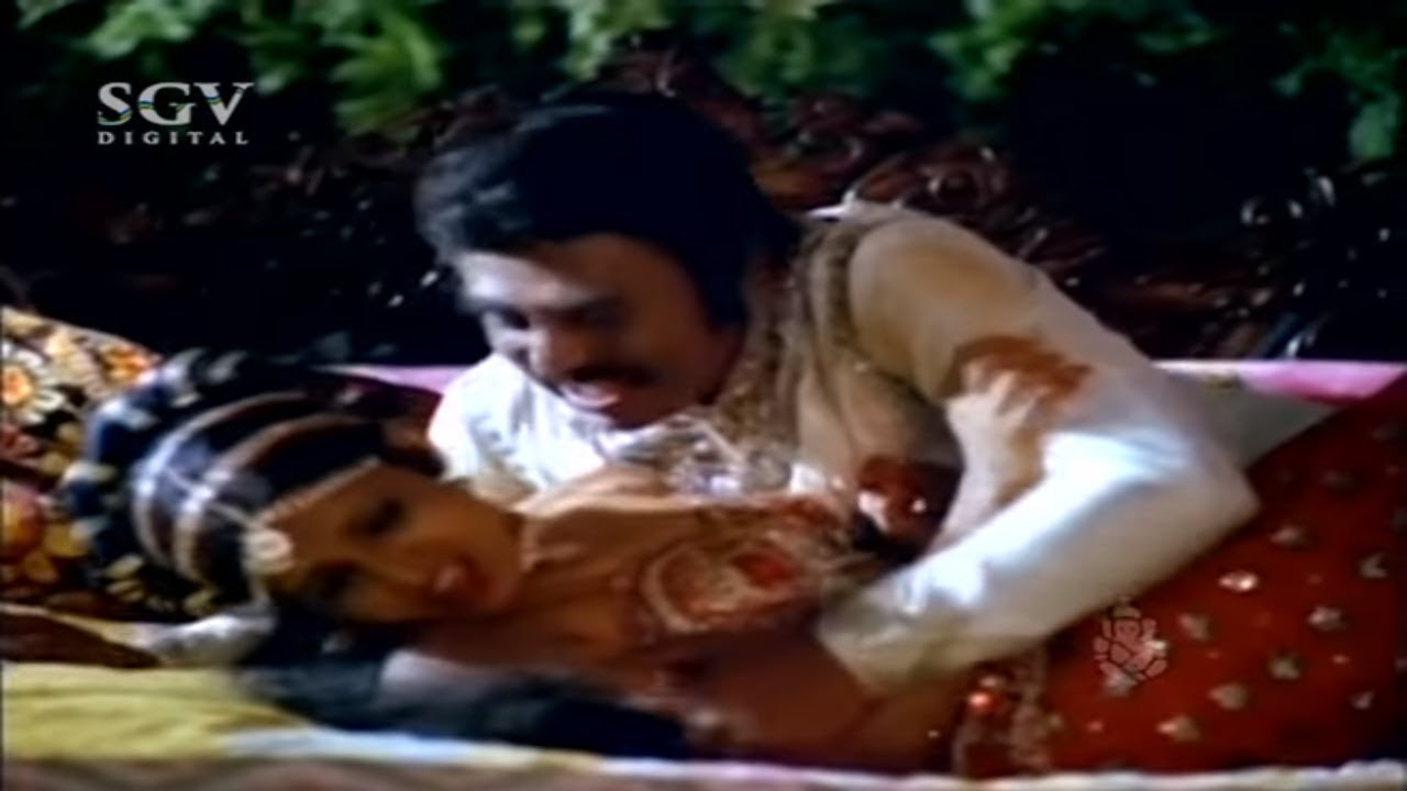 dr rajkumar kannada old films Vajramuni gang killed Roopa Chakravarthi's Lover | Best Scenes of Kannada Movies