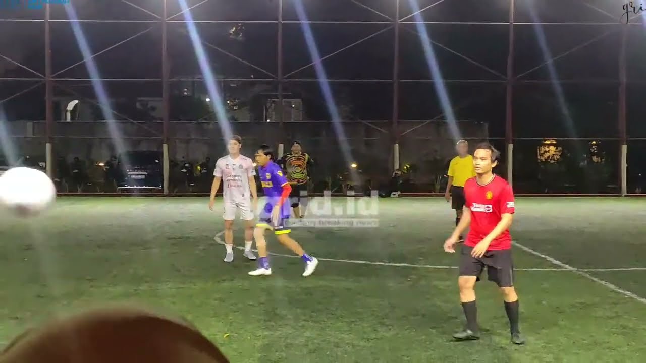 🔴LIVE GRID.ID : Pertandingan Sepak Bola Tim Rizky Billar VS Wartawan