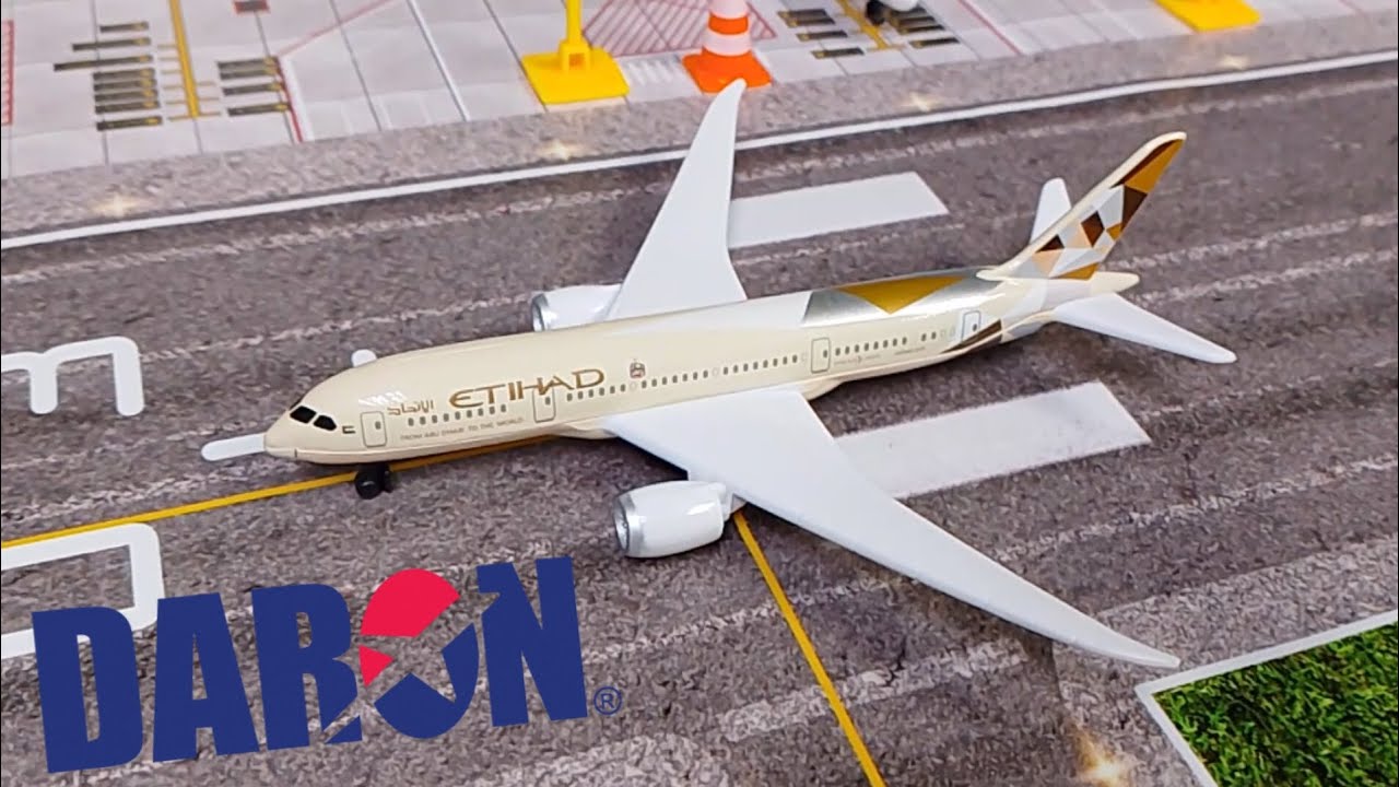 Daron Etihad 787 Dreamliner Unboxed!