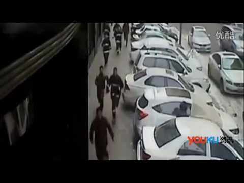 吉林长春：路遇行窃 消防员身着消防服追贼