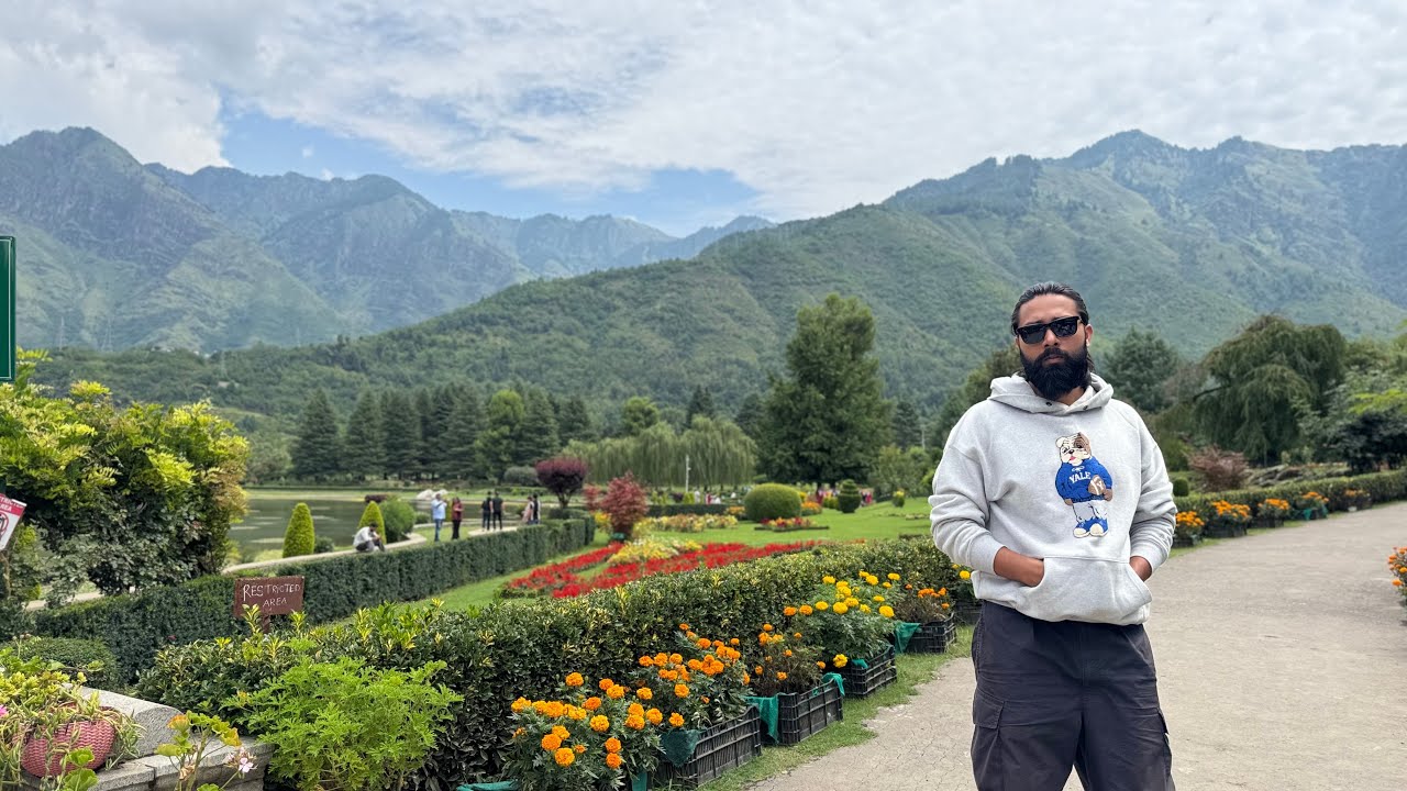 botenical garden me shoot or kashmir ke ghar kaa tour 😀
