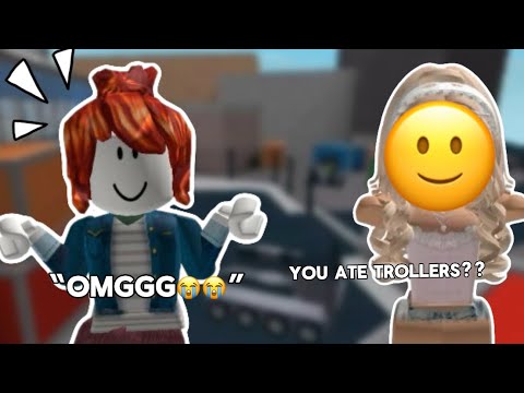 Playing MM2 As A Noob😉| Literally being noob | SHORT VIDEO | #trending #roblox #mm2 #video #viral
