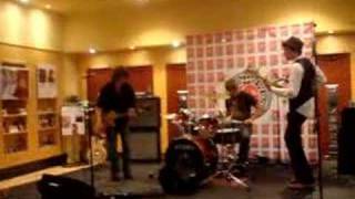 Download Lagu Live Band Playing At The Virgin Records MegaStore MP3 Download Lagu Live Band Playing At The Virgin Records MegaStore MP3