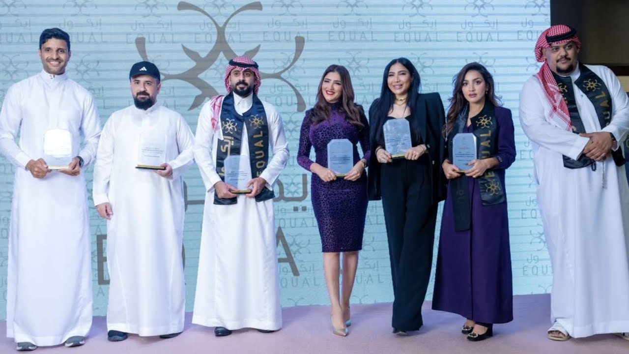 كـ فنانه 😂