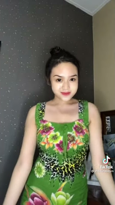 Story wa cewek cantik joget lagu dj tendangan bantengan viral di tik tok part 44