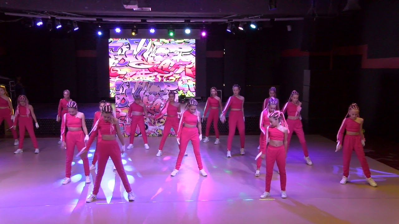 Hot flaemes Forward dance studio