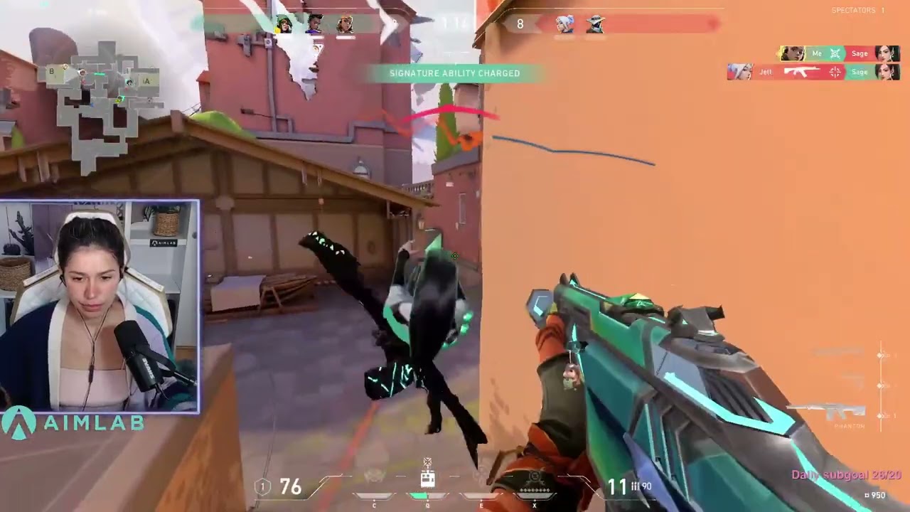 Tinylady is CRACKED HOLY 🤯