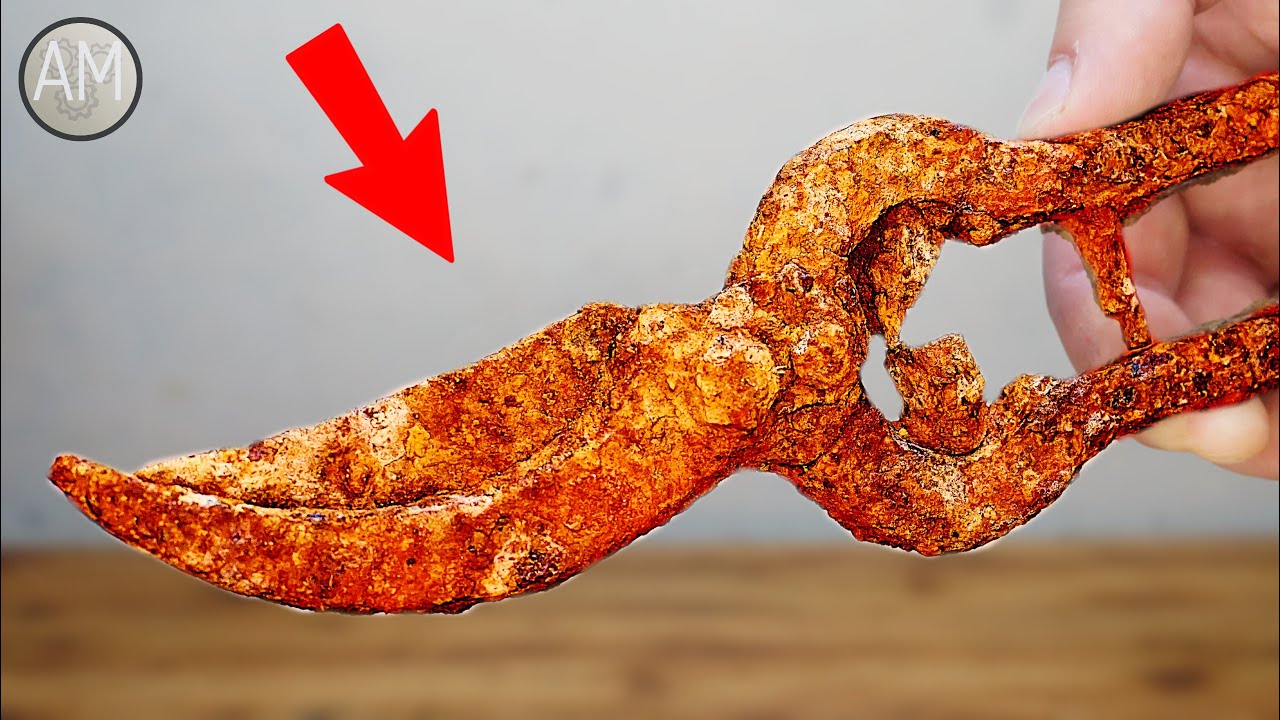 Super Rusty Hand Pruners Restoration - YouTube