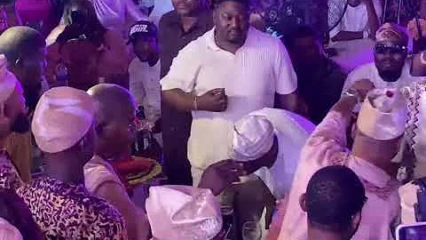Unbelievable ! MC OLUOMO exchanging pleasantries with Pasuma