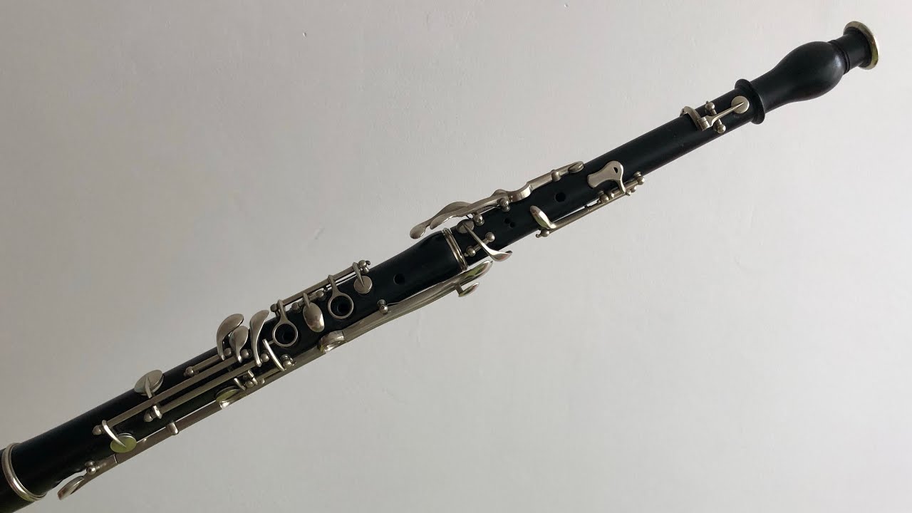 A Look at a Hungarian Late Romantic Oboe