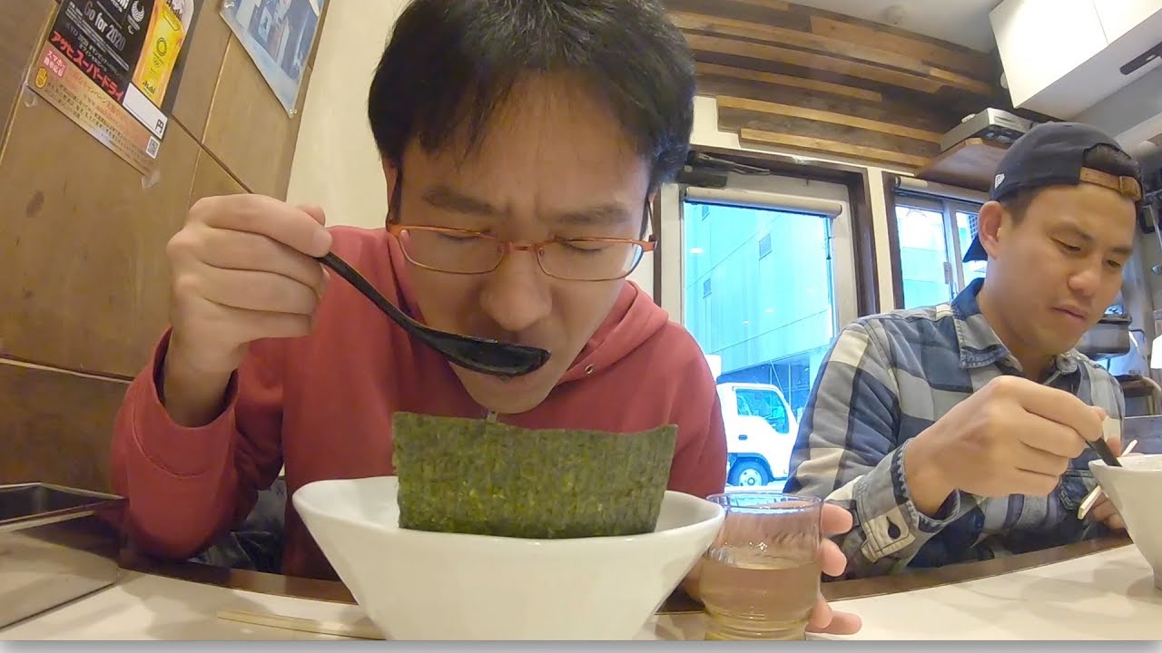 昼飯食べた直後にラーメン食べにいく動画