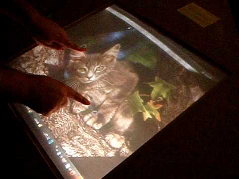 Mesa multitátcil, proyección + reconocimiento de dedos