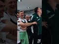 POCZEKAJCIE AŻ WEJDZIE DO SZATNI...  #football #legiawarszawa