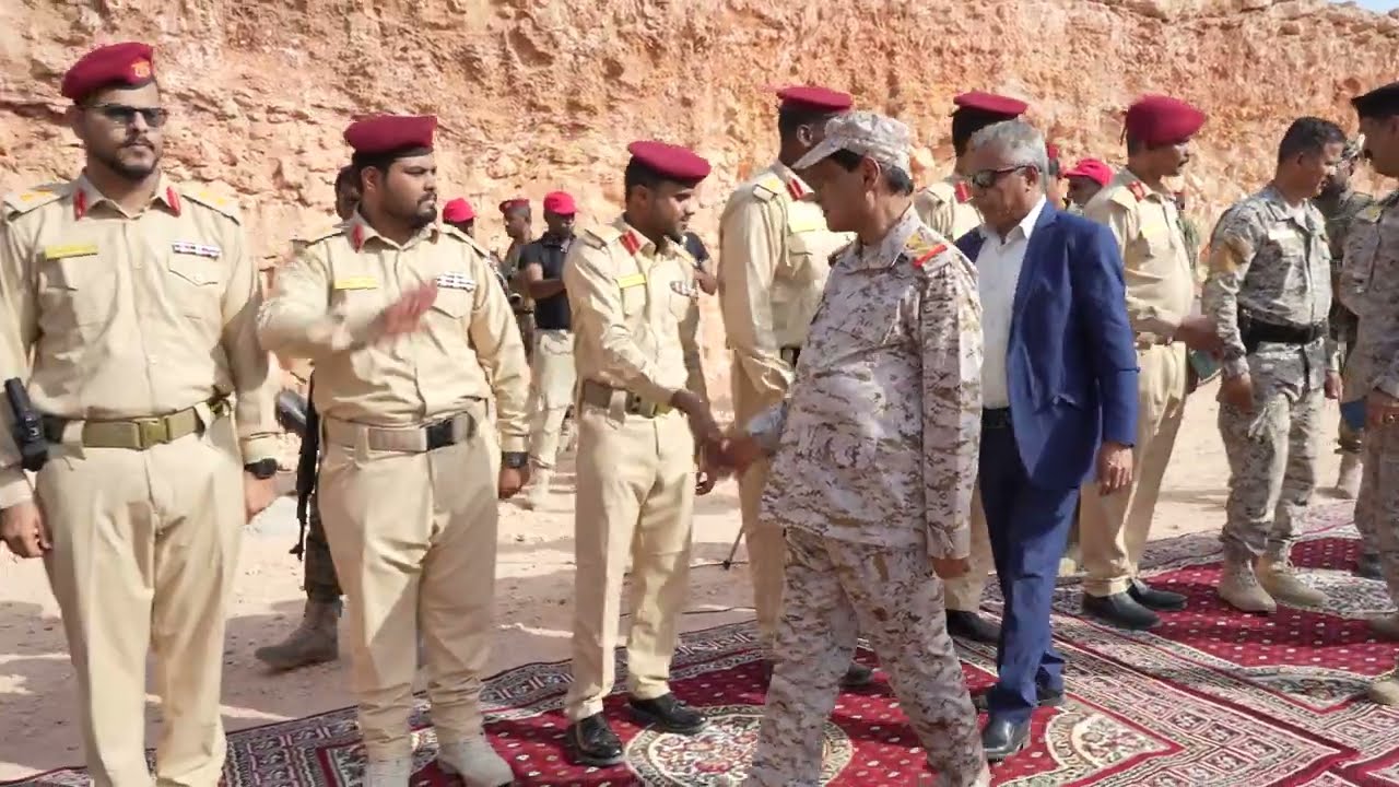 اللواء الركن البحسني يشهد مشروع رماية بالذخيرة الحيّة للواء النخبة الحضرمي