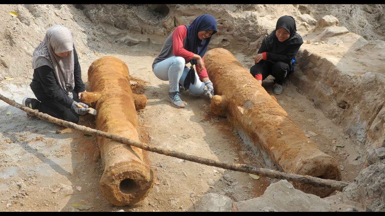 Centuries-old cannons found near Fort Cornwallis