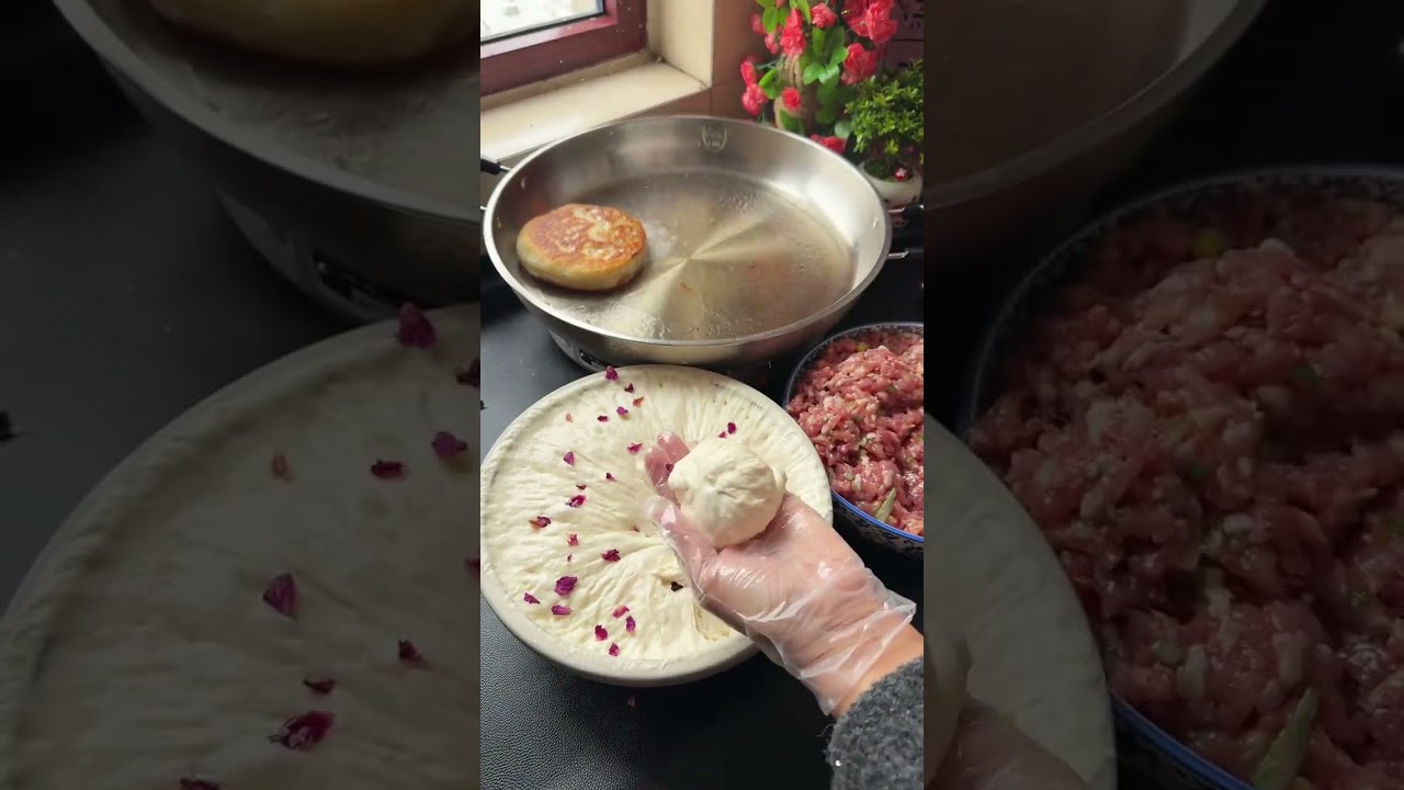 Two chopsticks for making pies! Satisfy and relieve stress! Thin skin and big filling! Ful