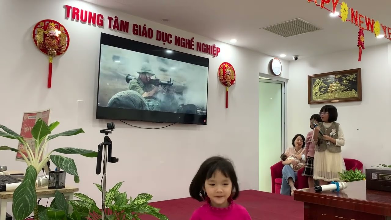 Nỗi đau giữa hoà bình (Maria Hoàng An Nhiên)