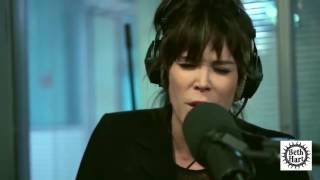 Beth Hart - I'd Rather Go Blind (Live Acoustic)