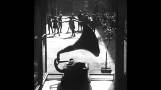 Varoşun Azizleri - Muhafazakar Ailenin Anarşist Çocuğu 2014