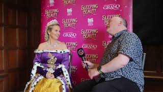 Debra Stephenson - Queen of Bilstonia  - Grand Theatre,  Wolverhampton