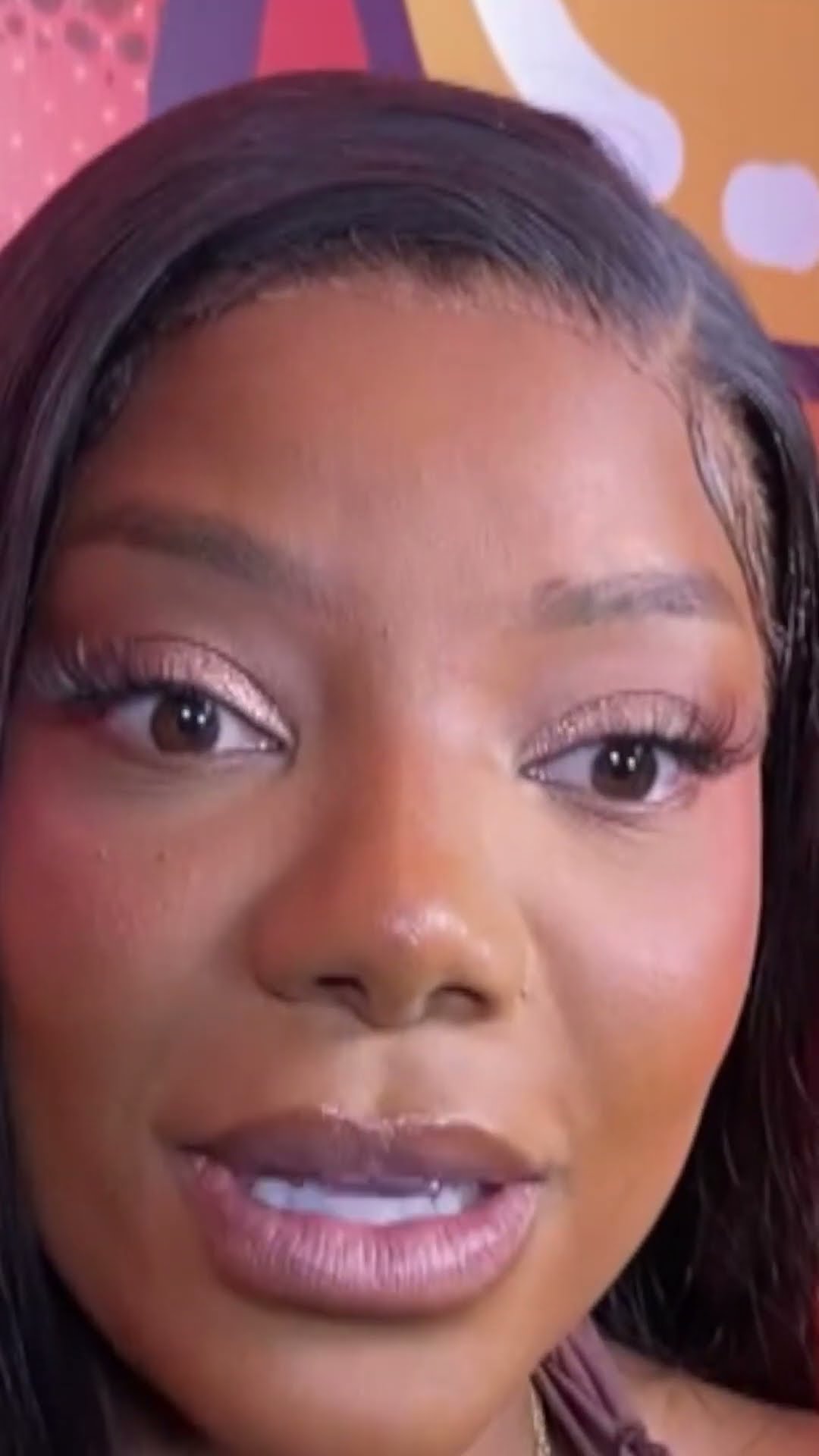Ludmilla revela que a filha Zuri é quem vai escolher os padrinhos quando crescer