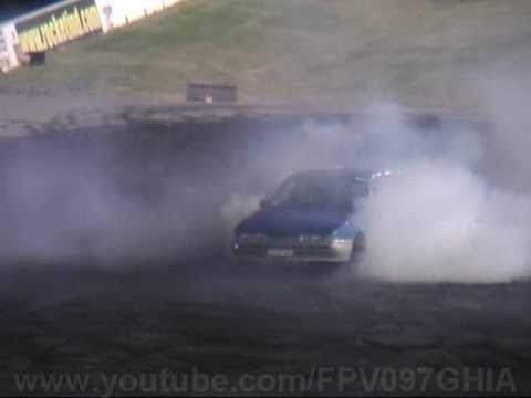 HOLDEN VL COMMODORE TURBO BURNOUT AT RACE YA MATES - SYDNEY DRAGWAY 23.2.2011