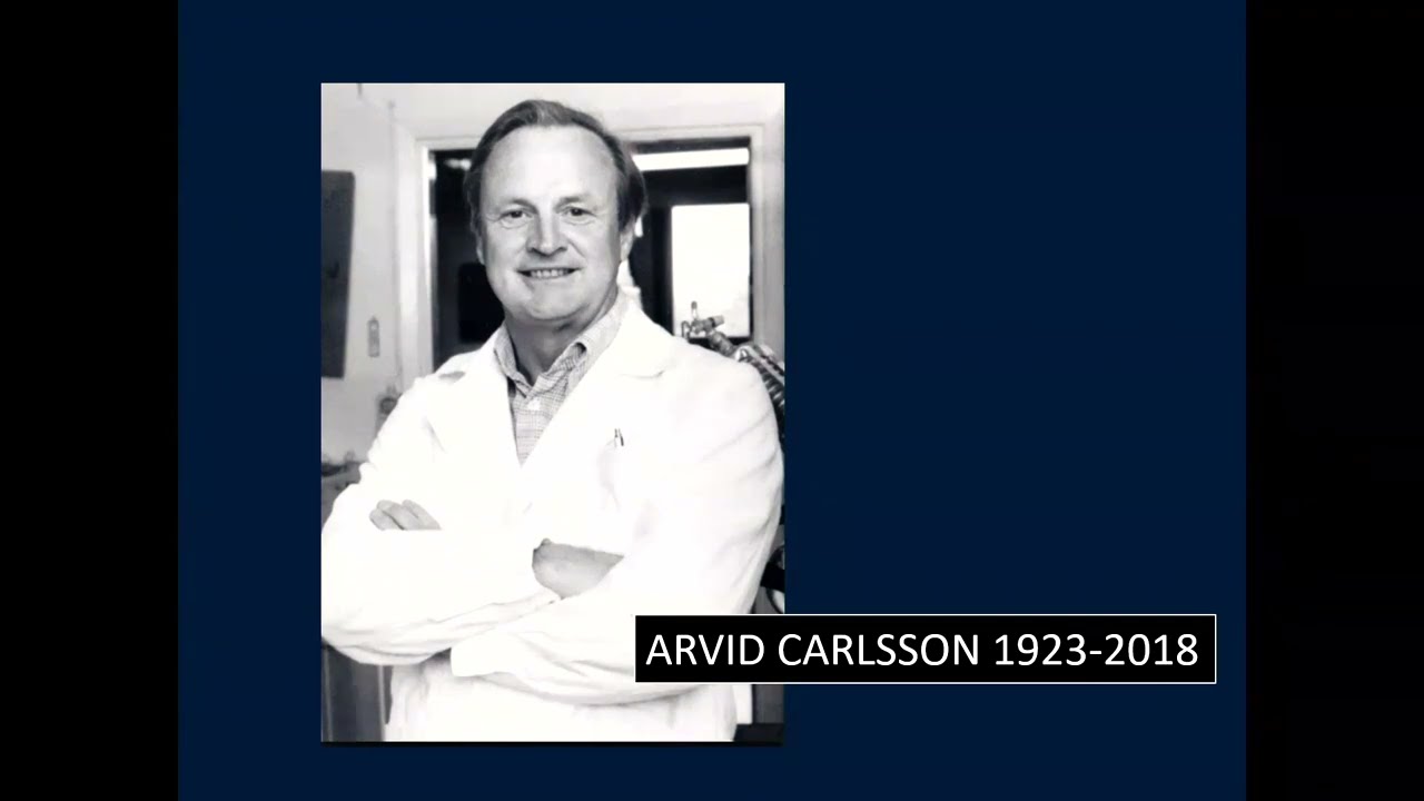 Professor Elias Eriksson föreläser om Arvid Carlsson, nobelpristagare och professor i farmakologi.