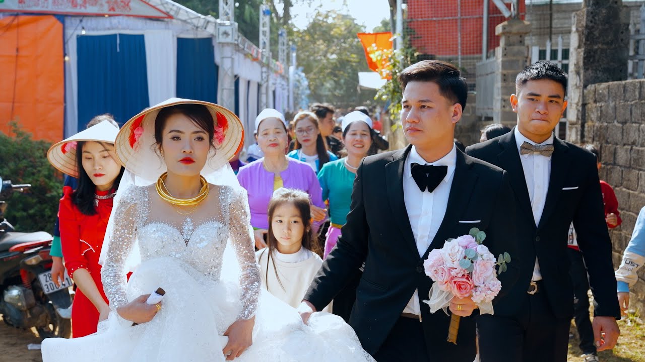 Đám cưới Dân tộc Mường Hoà Bình, cô giáo MN lấy chồng, các cháu nhảy sập sàn