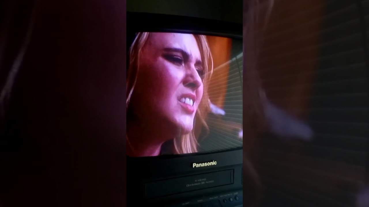 Supernatural 12x16 - Claire turning into a werewolf and getting cured.