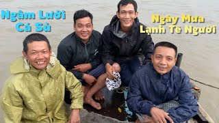 Một Ngày Mưa Lớn Làm Nghề Lưới Ngâm Trên Sông Hậu | Cù Lao Dung Vlogs #755