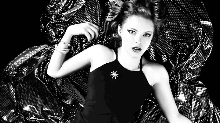 Jacqueline Simpson B&W