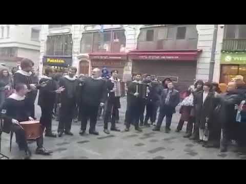 Иностранцы поют на чеченском
