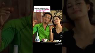 Bài thơ chất như nước cất của Trung Hiếu về con gà trống. Bài thơ chất như nước cất của Trung Hiếu về con gà trống.