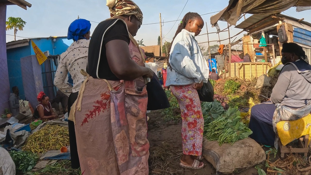 INSIDE A LOCAL COMMUNITY IN AFRICA 🌍 UGANDA🇺🇬 | Astonishing