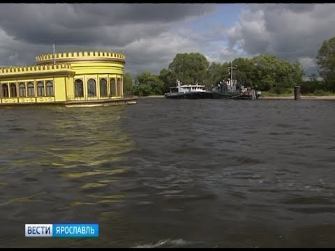 происшествия брест Ярославские водолазы ищут варианты доставки затонувшего дебаркадера на мелководье