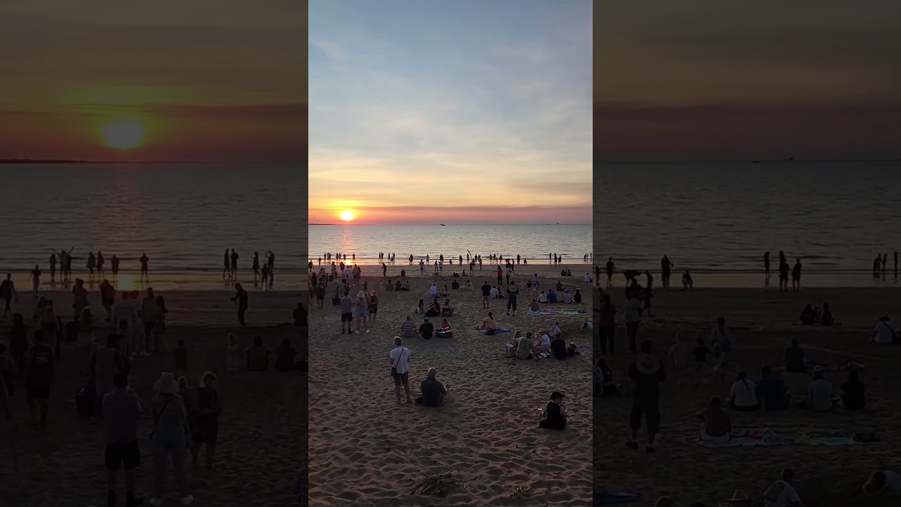 Sunset at Mindil Beach, Darwin. AUSTRALIA 
