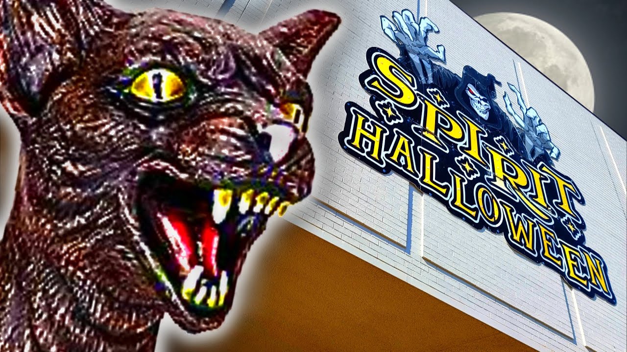 SPIRIT HALLOWEEN 2022 INSIDE ABANDONED YOUNKERS CEDAR RAPIDS IOWA