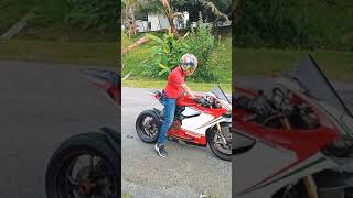 Ducati Panigale 1199s sound