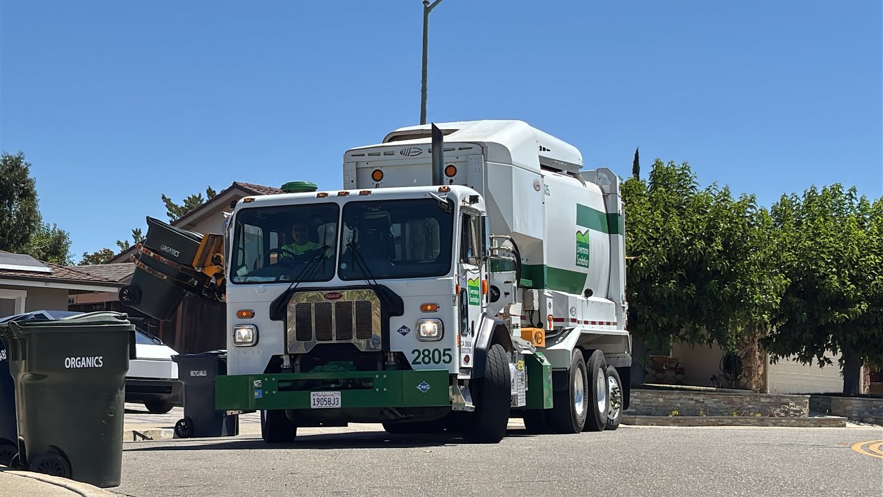 Livermore Sanitation Peterbilt 520 Labrie On Organics