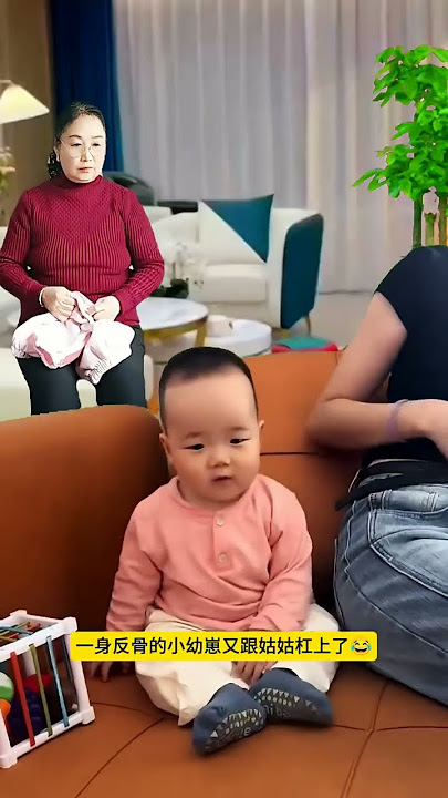 Baby playing with sister is so funny!!😂 プレイ拒否されてもタッチ連打！🤣💥💕
