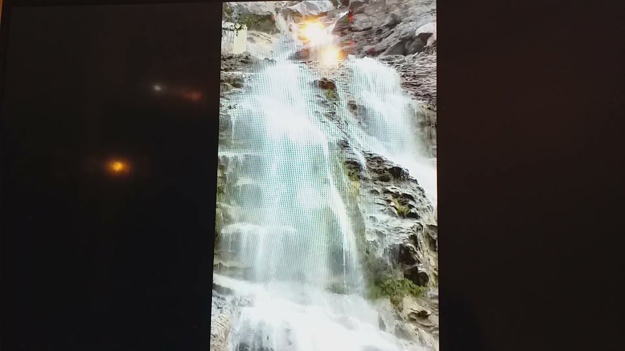 Водопад летящая вода