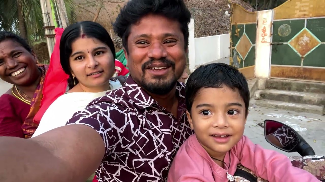 మా ఫ్యామిలీ అంతా కలిసి  మల్లి పూడి  జాతరకి  ఎల్లామండి ,జాతర  ఓ రేంజ్ లో  ఉందండి .