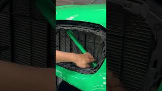 BMW X4M bars behind Grilles wrapped to Color Match in Signal Green 👌🔥