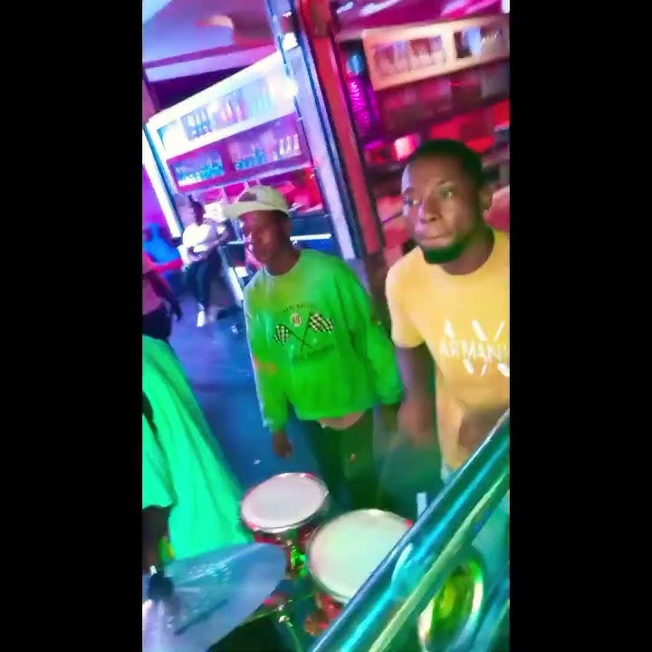 Pesta ulang tahun EURO Moni di klub Citadel 2025 dengan DJ klasik White