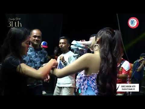 Yunita Asmara - Janur Kuning || Familys Group