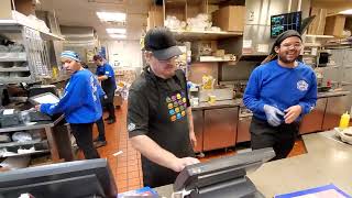 Visiting White Castle On Thanksgiving Eve To Pickup My Online Order November 22nd 2023