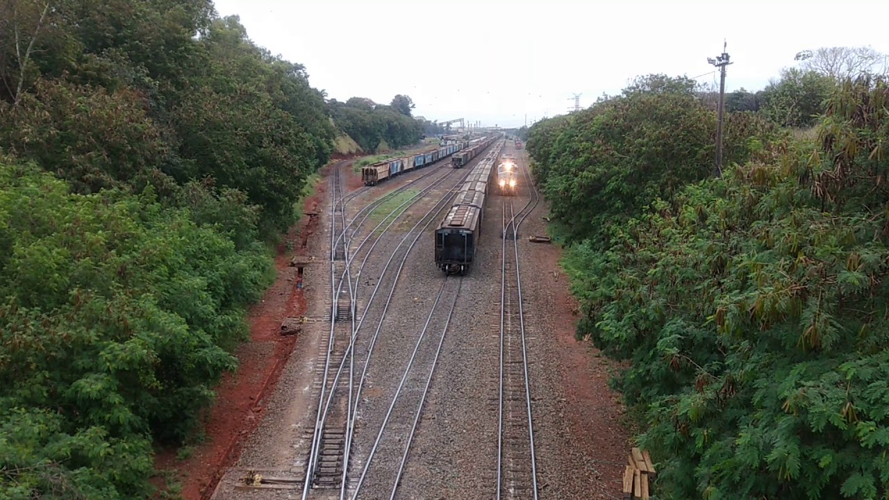 Dash Train Rumo Trem dash 9 manobrando no pátio da rumo - YouTube
